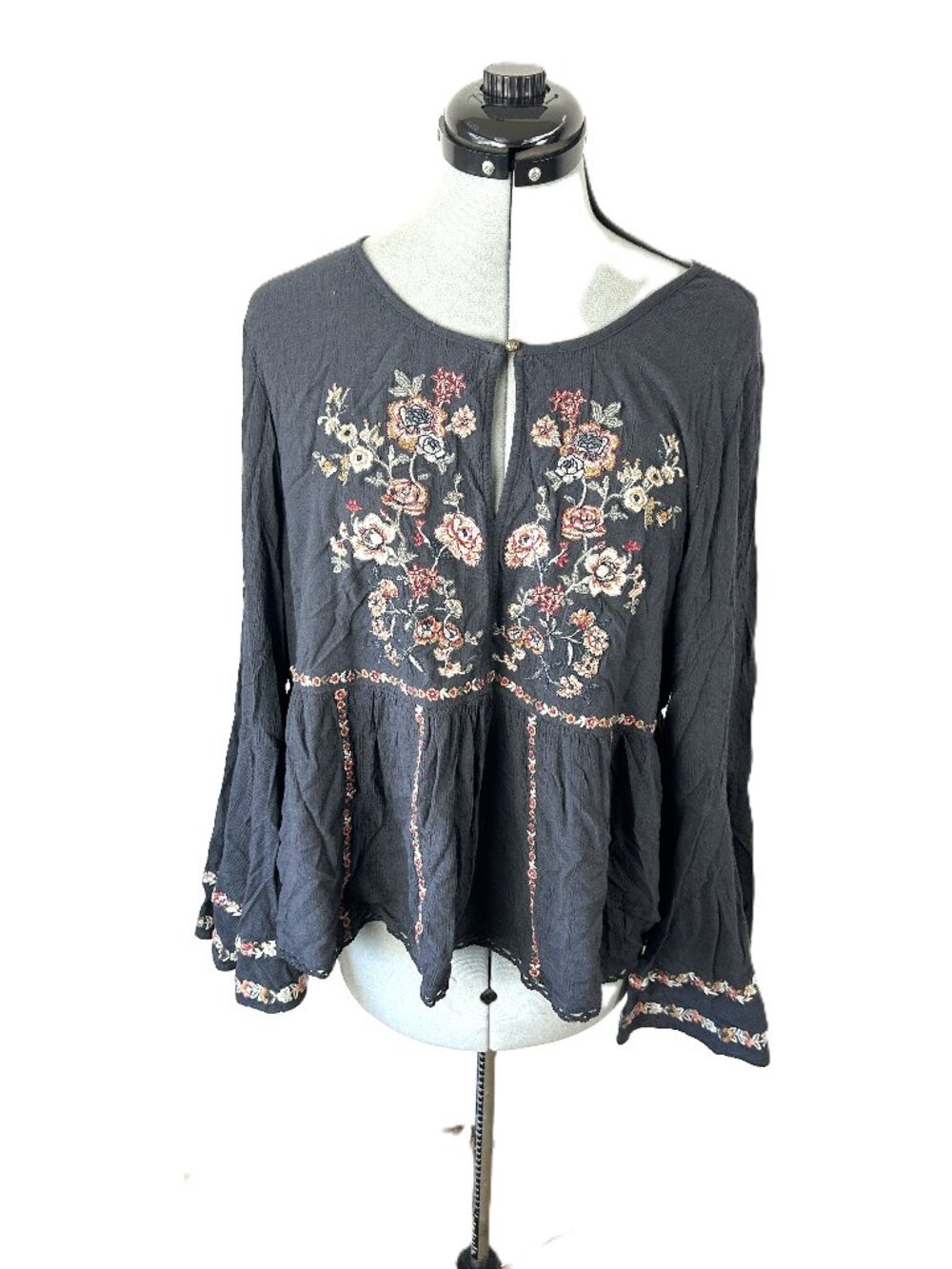 American Eagle Charcoal Grey Floral Embroidered Bell Sleeve Boho Blouse XL